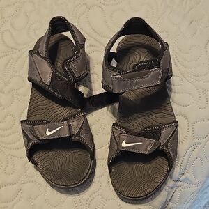 Nike Black and Gray Strapped Sandals